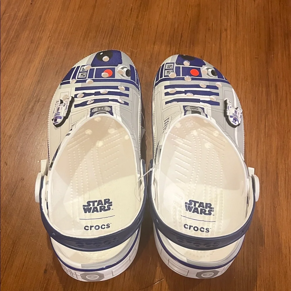 R2-D2 Crocs Shoes Clogs Sandals new R2D2 Mens Size 8 / Women’s Size 10